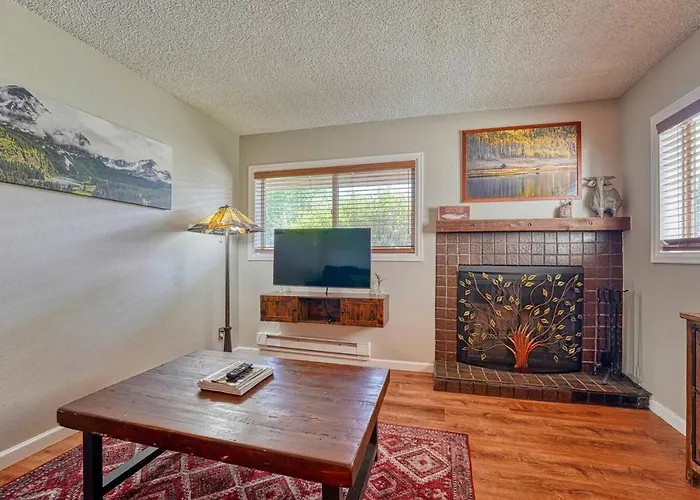 Riverfront Family-Friendly Condo