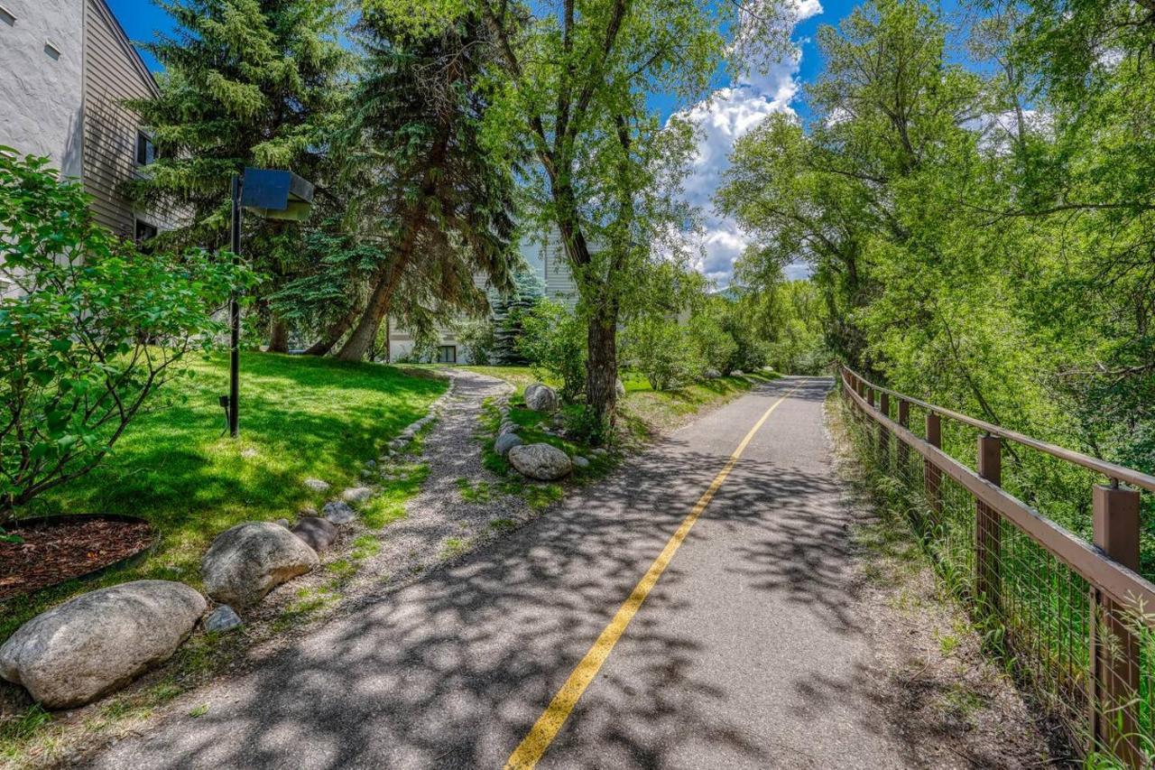 Appartement Riverfront Family-friendly Avon